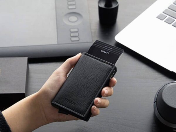 Best Minimalist Wallets for Men